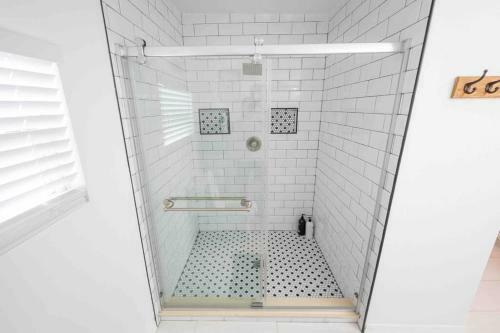 Beautiful House, Walking Distance To Stadium