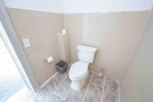Beautiful House, Walking Distance To Stadium