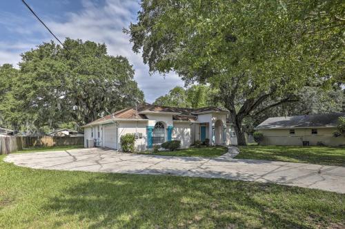 Idyllic Tampa Abode About 2 Mi To Busch Gardens!