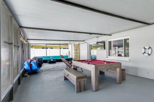 Pool Waterfront Casa Del Sol Centrally Located