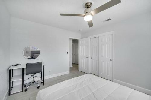 Pool Waterfront Casa Del Sol Centrally Located