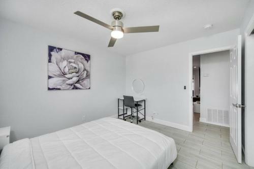 Pool Waterfront Casa Del Sol Centrally Located