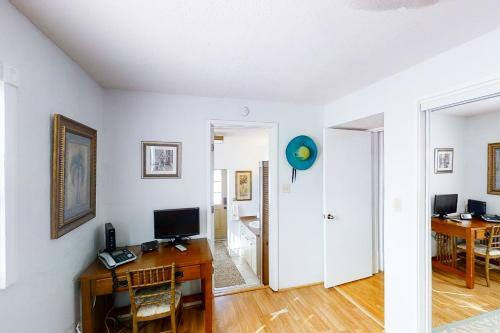 Crescent Beach Cottage