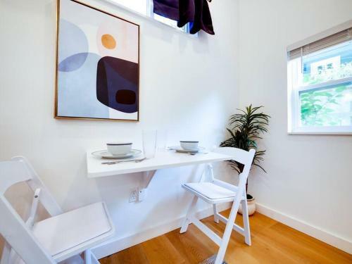 Creekside Cottage- Experience St. Aug's Newest Tiny House