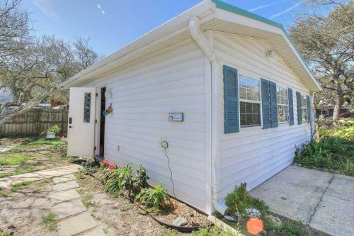 Crescent Beach Bungalow