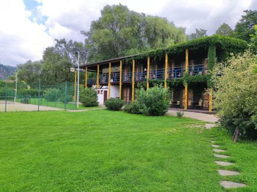 Hotel L�vka Park Skochovice