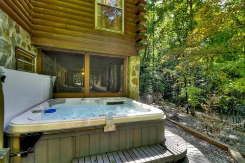 Bearfoot Bend Cabin In Blue Ridge