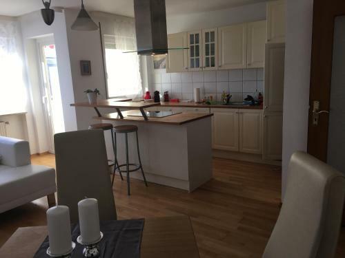 Apartamento Ferienwohnung Sonnenfeld