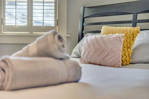 Glamorous 3-br Home For Your Next Getaway
