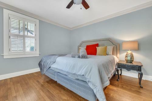 Glamorous 3-br Home For Your Next Getaway