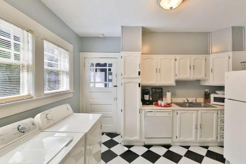 1266 Monroe Drive 1
