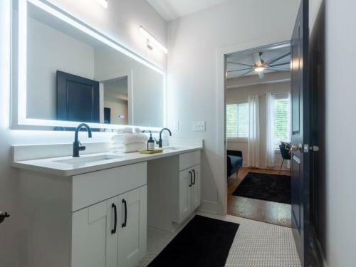 New!! Five75lux Atl Located In Downtown Atlanta