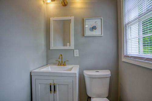Splendid . Open Concept . Near Downtown Atl