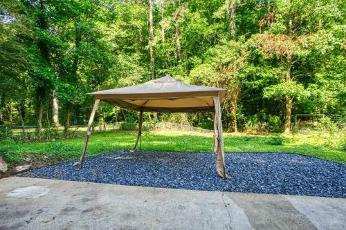 Splendid . Open Concept . Near Downtown Atl