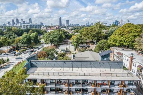 Apartamento Skyline Views And Rooftop Green Space