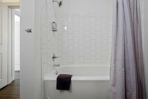 Apartamento 1 Bedroom Luxury Skyloft Oasis
