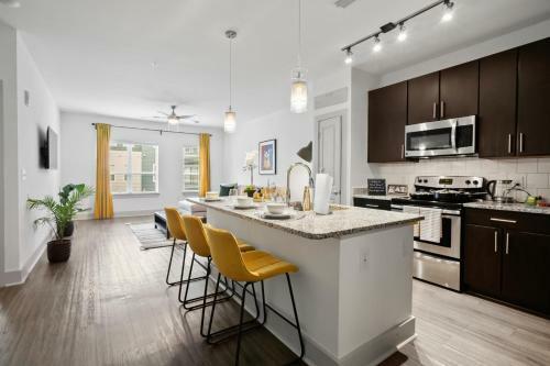 Apartamento 1 Bedroom Luxury Skyloft Oasis