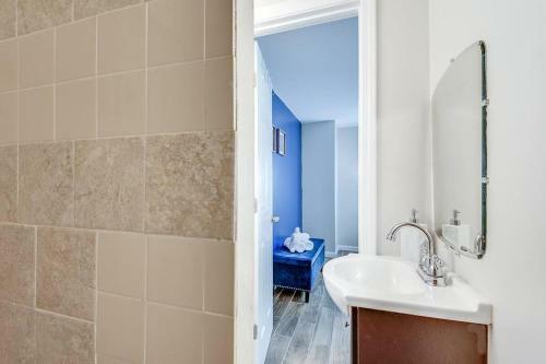 Luxurious And Spacious Gem In The Heart Of Atl