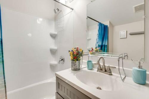 Luxurious And Spacious Gem In The Heart Of Atl