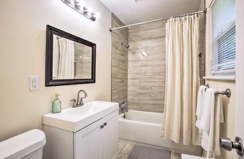 Convenient Atlanta Home, 9 Mi To Downtown!