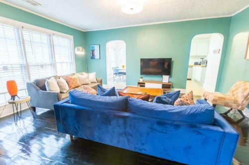 Screenplay House