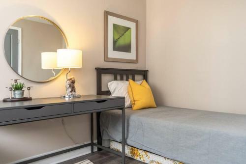 Downtown Atl Condo W Pool King Bed Lm1k2t