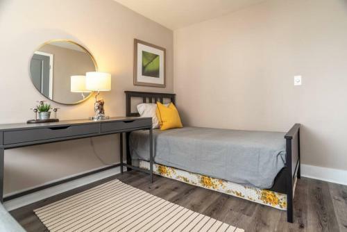 Downtown Atl Condo W Pool King Bed Lm1k2t