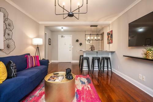 Downtown Atl Condo W Pool King Bed Lm1k2t