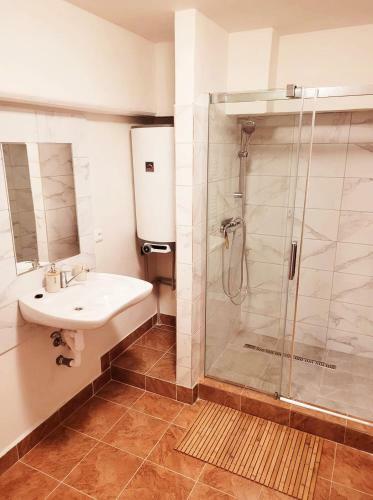 Hostel Pod ?er�kem