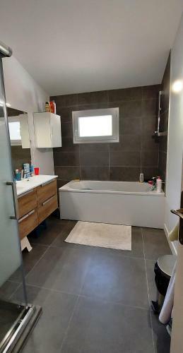 Villa Garrigue For 9 People With Private Pool Between Aix En Provence And Marseille