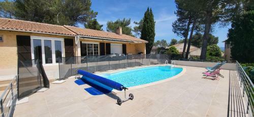 Villa Garrigue For 9 People With Private Pool Between Aix En Provence And Marseille
