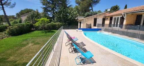 Villa Garrigue For 9 People With Private Pool Between Aix En Provence And Marseille
