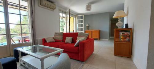 Villa Garrigue For 9 People With Private Pool Between Aix En Provence And Marseille