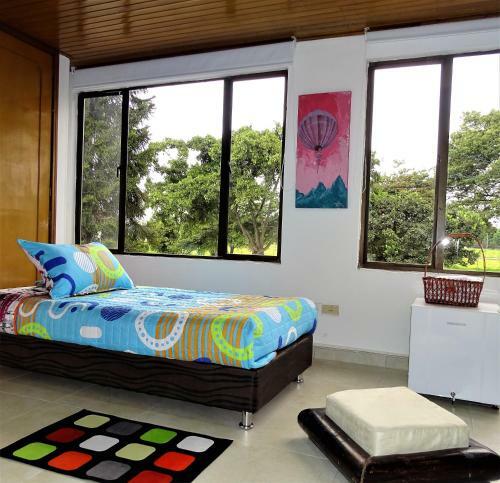 Hostal Violeta Park Hostel