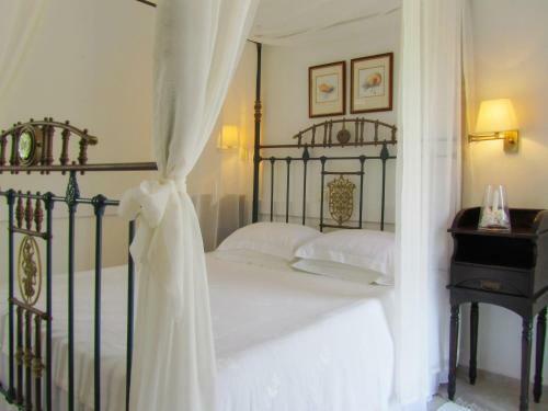 Porto Scoutari Romantic Hotel