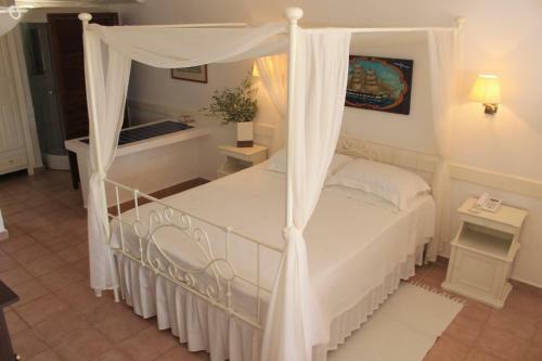 Porto Scoutari Romantic Hotel