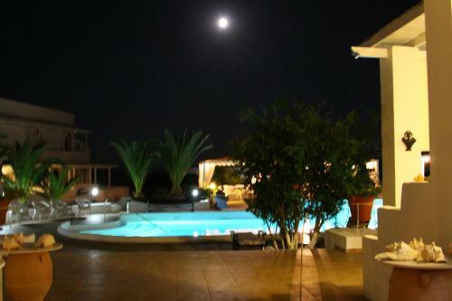 Porto Scoutari Romantic Hotel