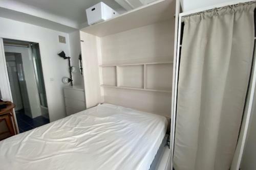 Apartamento 14m Comfortable For 2 In Caen!