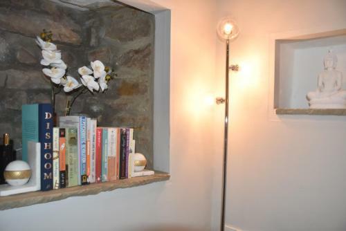 Peep-o-day-stylish 4bedroom Cottage With Dale View