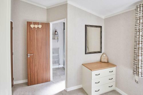 Host & Stay - Kingfisher Lodge