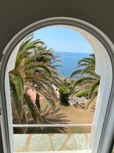 Hostal Villa Les Palmiers