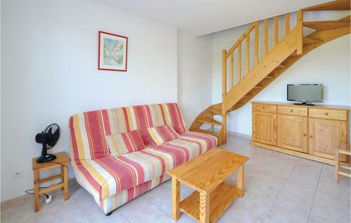 Two-bedroom Holiday Home In Calvisson