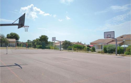 Two-bedroom Holiday Home In Calvisson