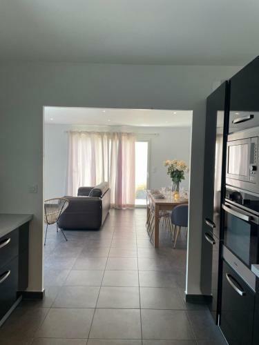 Belle Villa R�cente Pour 10 Personnes