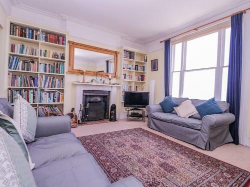 6 Gloster Terrace