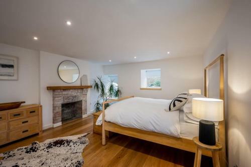 Spacious & Stylish Stonehous
