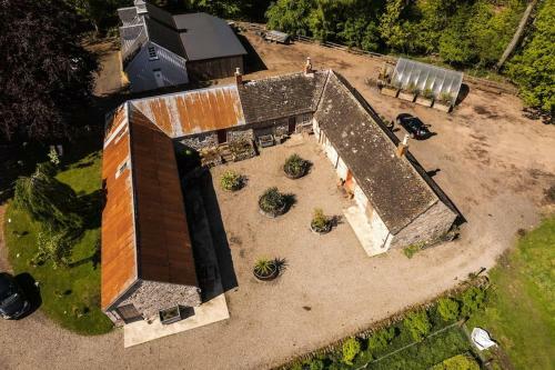 Spacious & Stylish Stonehous