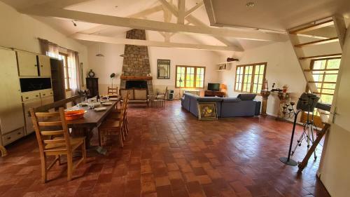 Le Ranch: Grande Villa Acc�s Priv� � La Rivi�re