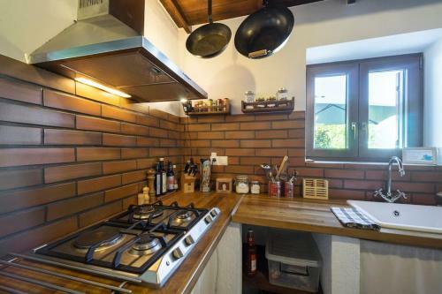 Comfy Rural Loft Retreat