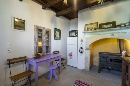 Comfy Rural Loft Retreat